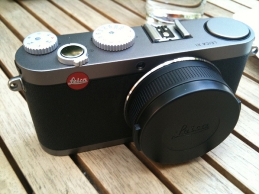  ż ȸ 25 ڽ 'Ʈ'  Ұ ī(Leica) ֽ  ī޶ ī X1.