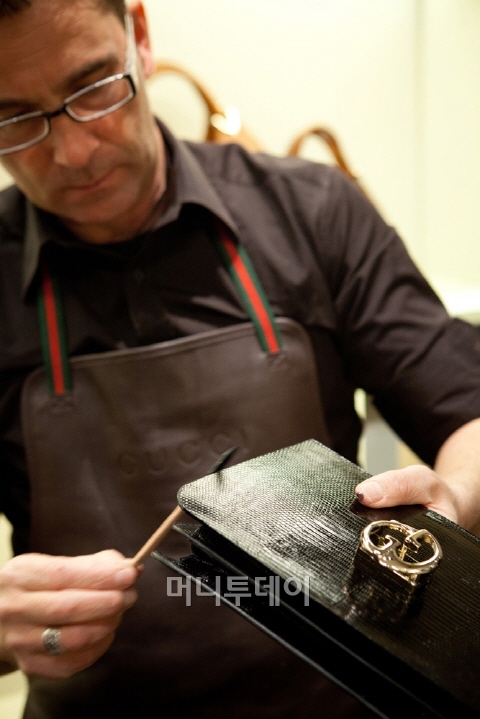 ���� 21�� ���� �Ұ��� �Ե���ȭ�� ���� ������忡���� '��Ƽ�� �ڳ�'�� ���� ��������� ���ε��� ��ǰ�� ���� �������ִ� ���񽺸� �����ߴ�. 