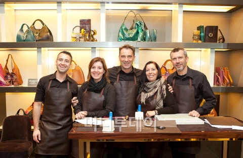 ���� 21�� ���� �Ұ��� �Ե���ȭ�� ���� ������忡���� '��Ƽ�� �ڳ�'�� ���� ��������� ���ε��� ��ǰ�� ���� �������ִ� ���񽺸� �����ߴ�. 