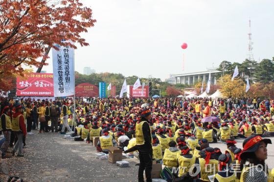 '연금개혁' 찬반 여부, 100만 공무원 투표한다