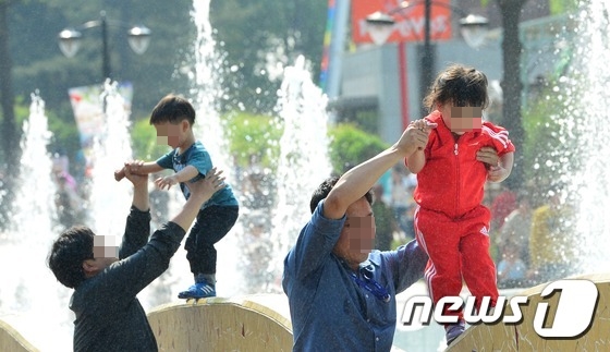 기러기 아빠, 헌신하다간 '헌신짝' 된다? 맘 바꾸는 아빠들