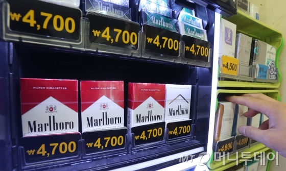 "사라진 금연효과"…올해 담배 반출량 60% 늘었다