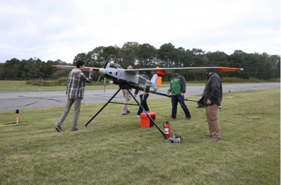 미국 통신사 버라이즌이 6일(현지시간) 뉴저지주 메이케이프에서 인터넷과 연결된 드론을 띄워보내는 시험을 하고 있다. /사진=버라이즌