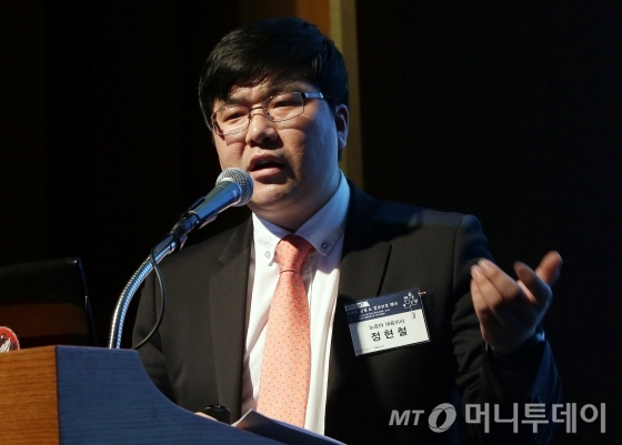 정현철 노르마 대표이사가 22일 서울 중구 소공동 롯데호텔에서 진행된 머니투데이, 데일리시큐 주최 '스마트 금융 & 정보보호 페어'에서 '금융기관 IoT 서비스 도입시 고려해야 할 보안 방안'에 대해 발표하고 있다./ 사진=김창현 기자