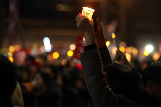 지난 4일 서울 광화문광장에서 박근혜 대통령 퇴진을 요구하는 19차 촛불집회가 열렸다. /사진=임성균 기자