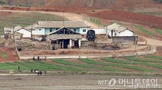 [MT리포트] 남북 해빙모드...北경제 연구도 봄볕드나