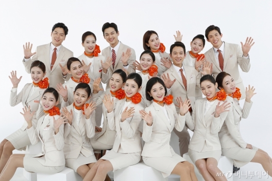 제주항공이 올 하반기에 항공기 도입과 지방공항 출발 국제선 신규취항, 신사업 등에 따른 인원 수요를 충족하기 위해 신입·경력사원 160여명을 채용한다./사진제공=제주항공