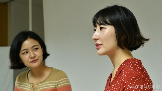 '서른, 결혼 대신 야반도주' 저자 김연우(왼쪽), 위경은씨. /사진=이상봉 기자