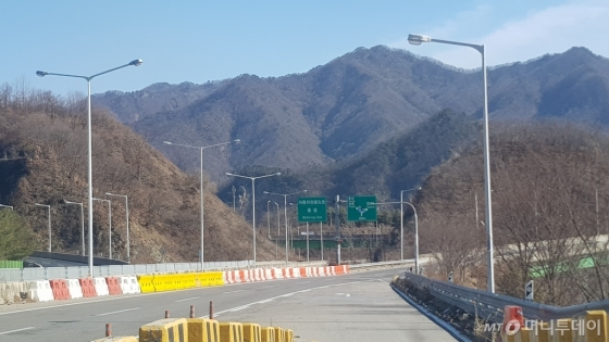 제2경춘국도가 시작되는 남양주시 금남IC 인근 도로 모습/사진= 박미주 기자