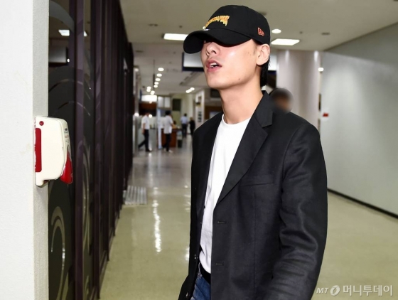 가수 아이언./사진=홍봉진 기자