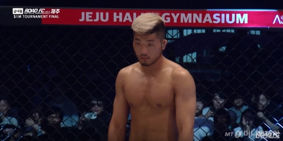 권아솔(팀 코리아 MMA)./사진=유튜브 'ROAD FIGHTING CHAMPIONSHIP' 캡처<br>