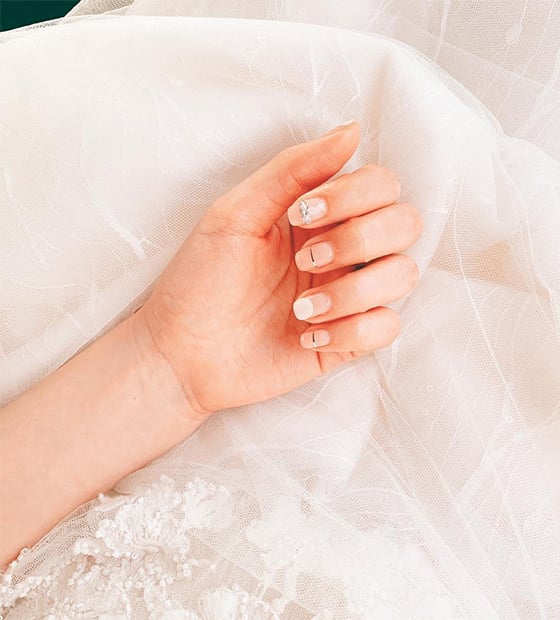 배우 정아라의 웨딩 네일아트/사진=정아라 인스타그램