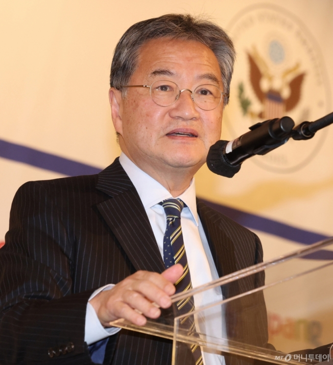 조셉 윤 주한미국대사대리가 18일 오전 서울 종로구 포시즌스 호텔 서울에서 열린 주한미국상공회의소(암참) 특별 간담회에서 인사말을 하고 있다. / 사진=뉴시스