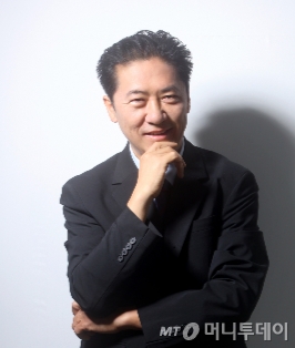 [MT시평]제국의 자살