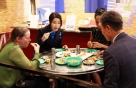 김건희 여사, 뉴욕서 떡볶이 먹으며 "부산은 한국 경제의 탯줄"