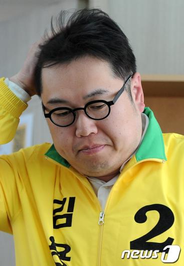 [사진]막말 논란...사면초가 몰린 김용민 후보