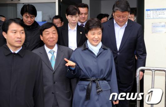 [사진]투표마친 박근혜 위원장