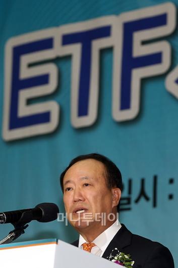 [사진]김봉수 이사장, 'ETF시장 벌써 10년'