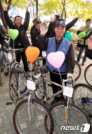 [사진]'사랑의 자전거 나눔행사'