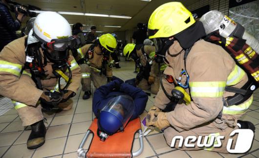 [사진]광나루역, 지하철 테러대비훈련