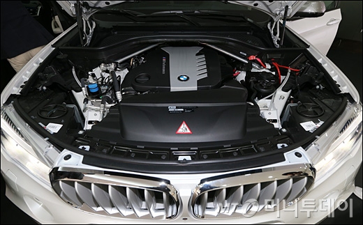 []BMW  X5  ' '