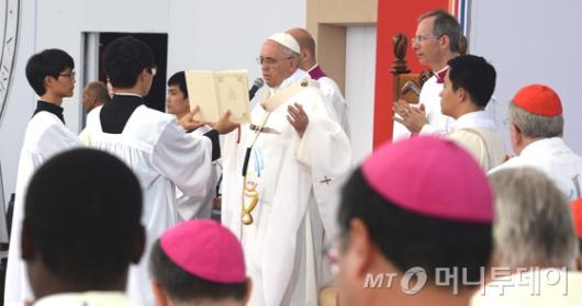 [사진]프란치스코 교황, 아시아청년대회 폐막미사 집전