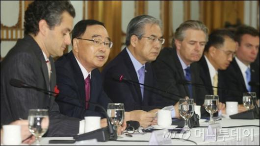 [사진]정홍원 총리, 주한 외국인투자기업 CEO간담회 참석