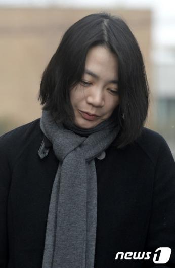 [사진]'땅콩 리턴' 조현아 전 부사장 조사위 출석