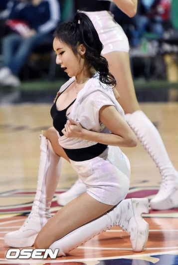 []KGC ġ, ' '