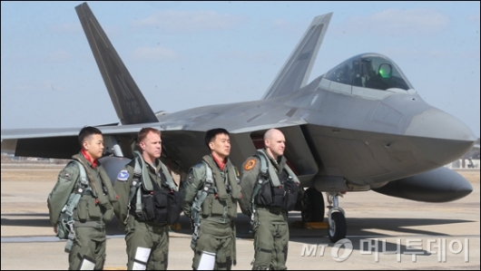 [사진]한국 도착한 F-22 랩터