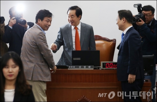 [사진]박근혜-최순실 국정농단 국조특위 '잘 해봅시다'