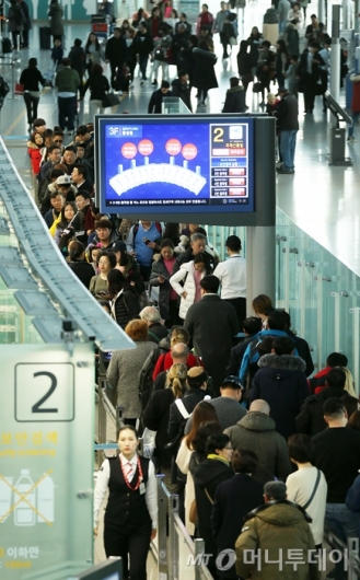 [사진]사람들로 북적이는 인천국제공항