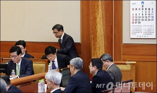 [사진]재판 준비중인 朴대통령 법률대리인단