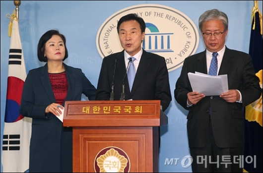 [사진]손학규, '평민만세' 정책 공약