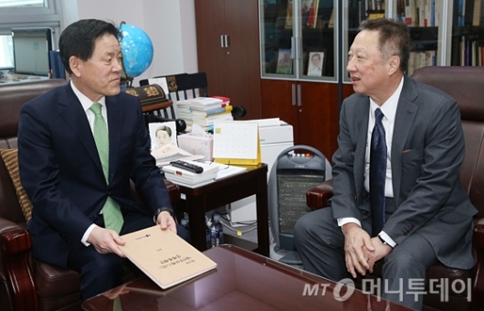 []ȭϴ ֽ¿-ڿ븸