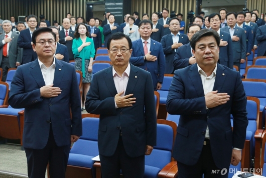 [사진]자유한국당 의원총회 