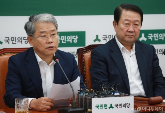 [사진]김동철 '민주당-한국당, 세금 포퓰리즘 대결 점입가경'