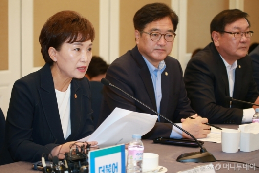 [사진]모두발언하는 김현미 국토부 장관
