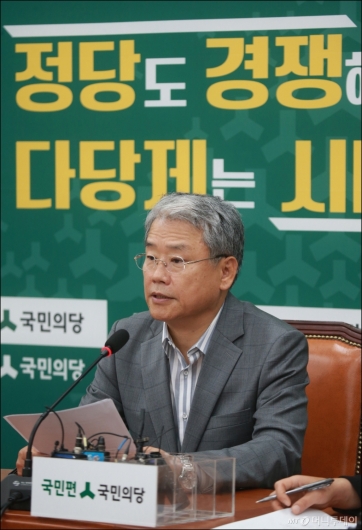 [사진]김동철 국민의당 원내대표 취임 100일 기자회견