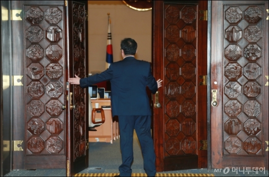 [사진]'문 닫힌 국회'