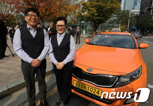 [사진]서울 택시기사, 13일부터 ‘유니폼’ 입는다