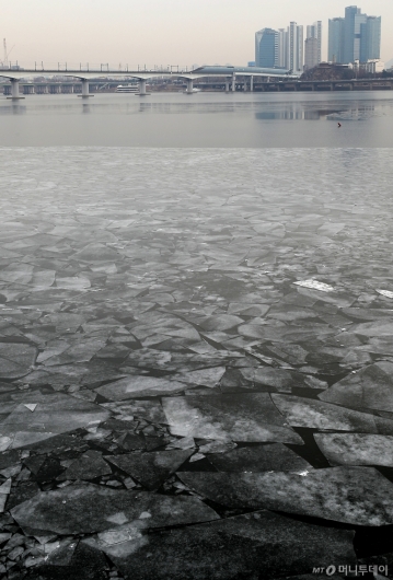 [사진]얼어붙은 한강