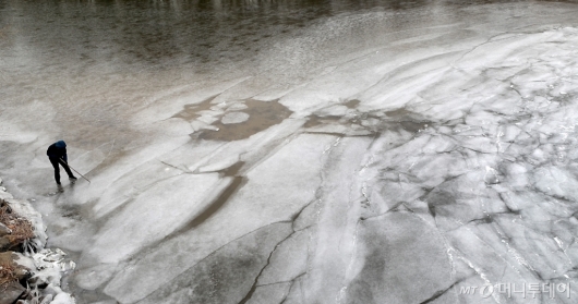 [사진]올겨울 첫 한강 결빙