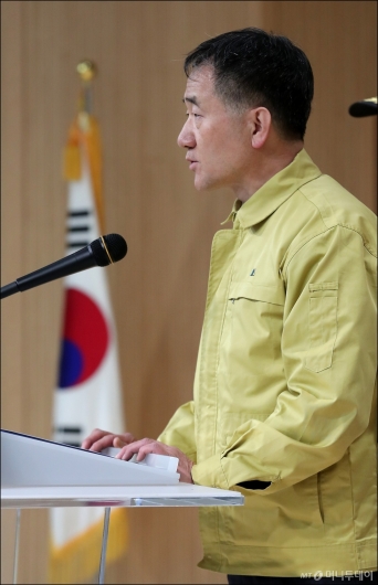 [사진]박능후 장관, '사고수습본부 운영'