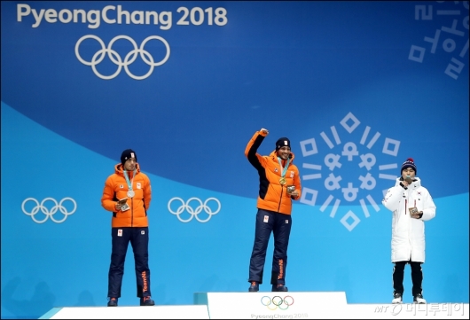 [사진]아시아 최초로 1500m 메달 받은 김민석