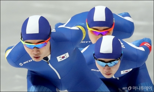 [사진]남자 팀추월, '금메달로 가즈아'