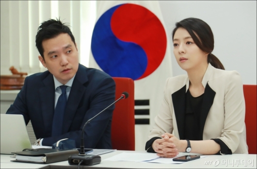 [사진]한국당 방송장악 피해지원특위 참석한 김세의-배현진