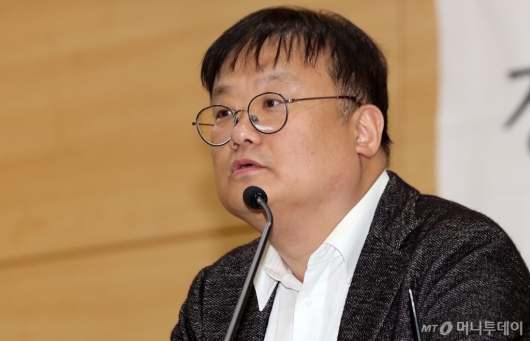 [사진]'강원랜드 수사외압' 입장 표명하는 김필성 변호사