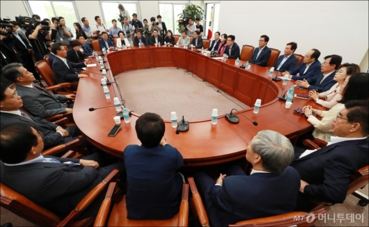 [사진]자유한국당 위기 속 초선 의원 회동
