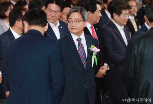 [사진]제헌절 경축행사 참석한 김명수 대법원장